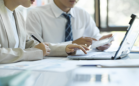 注冊中字開頭的公司